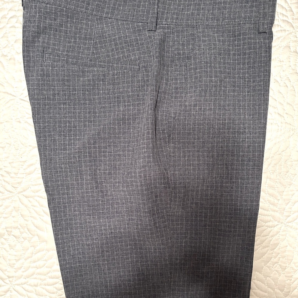 PGA Tour grey golf shorts sz 34